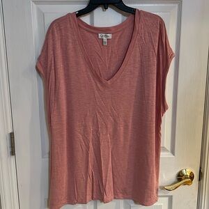 Pink sleeveless shirt by Jessica Simpson size xxl like new